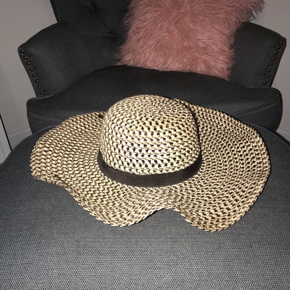 Beach hat